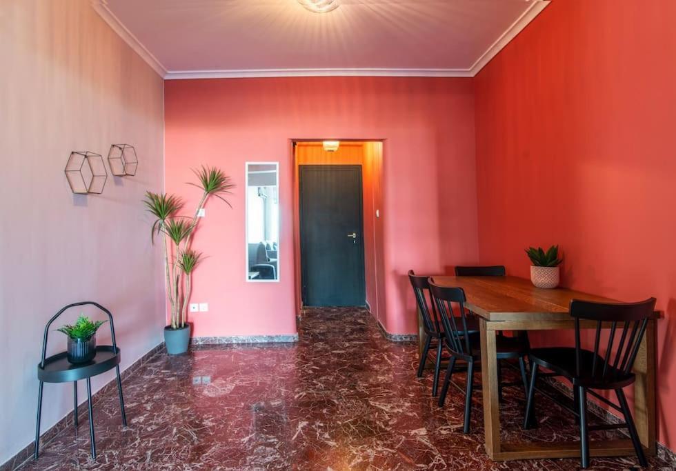 Apartamento In The Shadow Of Acropolis - 2 Mins Walk To Metro *